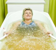 Perlinė mineralinė vonia &bdquo;Eglės sanatorijoje&ldquo;