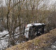 I&scaron;sukant i&scaron; greitkelio į Kauną nuo kelio nulėkė &bdquo;Volkswagen&ldquo;