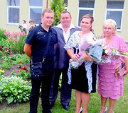 Antanas Kaminskas su vaikais ir žmona