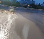 Ties Ukmergės gatvės Kaune pėsčiųjų perėja besikaupianti bala