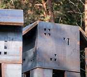 Naujasis Kauno akcentas &ndash; Algimanto &Scaron;lapiko kūrinys &bdquo;Debesų konteineriai&ldquo;