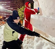 Japonijoje vykusiame kasmetiniame sniego skulptūrų festivalyje lietuviai i&scaron;kovojo bronzos medalius