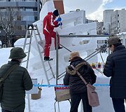 Japonijoje vykusiame kasmetiniame sniego skulptūrų festivalyje lietuviai i&scaron;kovojo bronzos medalius