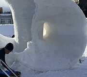 Japonijoje vykusiame kasmetiniame sniego skulptūrų festivalyje lietuviai i&scaron;kovojo bronzos medalius