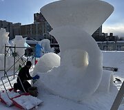 Japonijoje vykusiame kasmetiniame sniego skulptūrų festivalyje lietuviai i&scaron;kovojo bronzos medalius