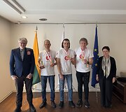 Japonijoje vykusiame kasmetiniame sniego skulptūrų festivalyje lietuviai i&scaron;kovojo bronzos medalius