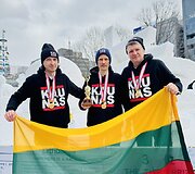 Japonijoje vykusiame kasmetiniame sniego skulptūrų festivalyje lietuviai i&scaron;kovojo bronzos medalius