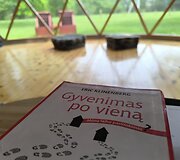 Dvi seserys gimtinėje įkūrė kupolinių namelių kaimelį