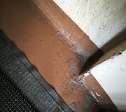 Vieną Kauno daugiabutį užpuolė straubliukai &ndash; priežastis nustebino visus