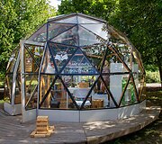 Vinco Kudirkos vie&scaron;osios bibliotekos skaityklos Kauno parkuose