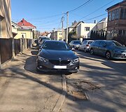Dariaus ir Girėno stadiono prieigose neleistinose vietose palikti automobiliai
