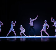Kauno &scaron;iuolaikinio &scaron;okio teatro &bdquo;Aura&ldquo; spektaklio &bdquo;Godos&ldquo; premjera Lietuvoje