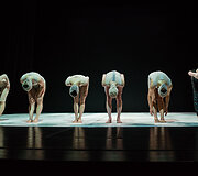 Kauno &scaron;iuolaikinio &scaron;okio teatro &bdquo;Aura&ldquo; spektaklio &bdquo;Godos&ldquo; premjera Lietuvoje
