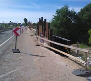 Dotnuvoje strigo pėsčiųjų bei dviračių tako klojimo darbai