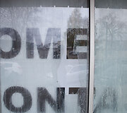 Po gaisro uždaryta parduotuvė Kaune