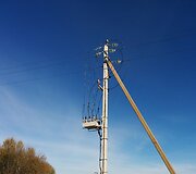 Dėl i&scaron;manaus tinklo elektros energija pasiekia gyventojus net ir pažeidus liniją