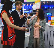 "Dyson" stendo atidarymas "Elektromarkt" parduotuvėje