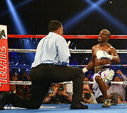 Many Pacquiao &ndash; Timothy Bradley