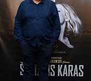 Filmo &bdquo;&Scaron;altasis karas&ldquo; premjeros akimirka