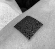 Tatuiruočių meistro &bdquo;Juodi dygsniai&ldquo; darbas