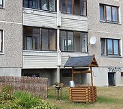 Kūrinys i&scaron; &bdquo;Laiptinių puo&scaron;imo grupės&ldquo; 