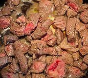 Jautienos guliašas su bulvių koše