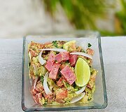 Tuno tartaras su avokadų majonezu