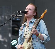 &bdquo;Two doors cinema club&ldquo;
