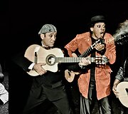 Ispanų trio &bdquo;Ol&eacute;!&ldquo; pasirodymo akimirka