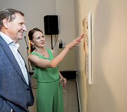Dovilės Bilk&scaron;tienės parodos atidarymo akimirka