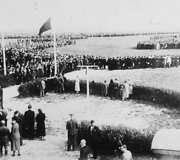 Žuvusių &bdquo;Lituanica&ldquo; lakūnų karstų sutikimas Kauno aerodrome. 1933 m. liepos 19 d.