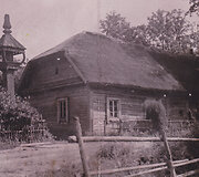 R. Kalpoko užfiksuotas gyvenamasis namas ir stogastulpis 1930 m. ekspedicijos metu