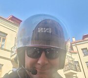Andrius Mazuronis su motociklininko &scaron;almu