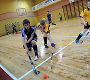 Uždarų patalpų vaikinų U-18 riedulio turnyras Dauguose 