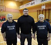 Uždarų patalpų vaikinų U-18 riedulio turnyras Dauguose 