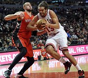 Joakimas Noah ir  Jonas Valančiūnas