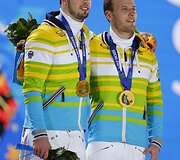 Dviviečių rogučių čempionais tapo vokiečiai Tobias Wedlas ir Tobias Arltas
