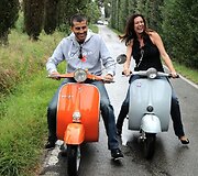 Turai vintažiniais &bdquo;Vespa&ldquo; motoroleriais