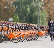 Oranžiniai dviračiai Vilniaus gatvėmis važinės dar kelias dienas
