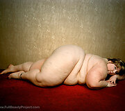 Yossi Loloi projekto &bdquo;Full Beauty&ldquo; modeliai