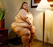 Yossi Loloi projekto &bdquo;Full Beauty&ldquo; modeliai