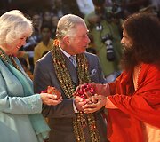 Princas Charlesas, Camilla ir Chidanandas Saraswatiji