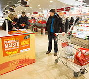 Vilniečiai raginami aukoti maisto produktus skurstantiems