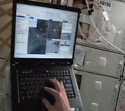 Robotas valdomas kompiuteryje įdiegta &bdquo;Surface Telerobotics Workbench&ldquo; programine įranga