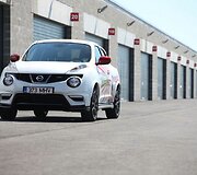 Saugos automobilio vaidmenyje &ndash; &bdquo;Nissan Juke Nismo&ldquo;