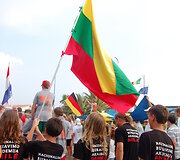 Nacionalinės buriavimo akademijos auklėtiniai atstovauja Lietuvos nacionalinę rinktinę RS Feva jachtų klasės pasaulio čempionate 