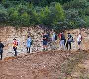 Lietus nei&scaron;gąsdino &ndash; tūkstančiai žygeivių grožėjosi lietuvi&scaron;kuoju Marsu. Organizaotrių nuotr.