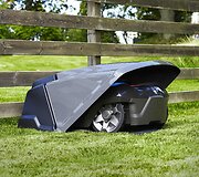 Roboto įkrovimo stotelės stogelis. &bdquo;Husqvarna&ldquo; nuotr.