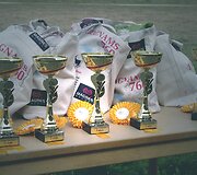 Sporto mėgėjus sutraukė Rie&scaron;ėje vykusios žirgų lenktynės. Martynos Navarackaitės nuotr.