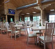 &bdquo;Meguva Resort&ldquo; vie&scaron;bučio komplekso koncepcija paremta visapusi&scaron;ko komforto, autenti&scaron;kų etnografinių motyvų, vientisos architektūrinės stilistikos ir natūralios gamtos teikiamų privalumų darna.